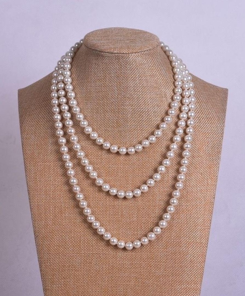 LONG PEARL NECKLACE