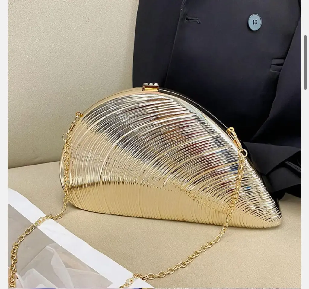 SHELL CLUTCH