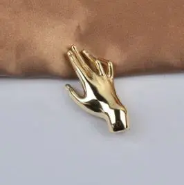 BROOCH (SMALL)