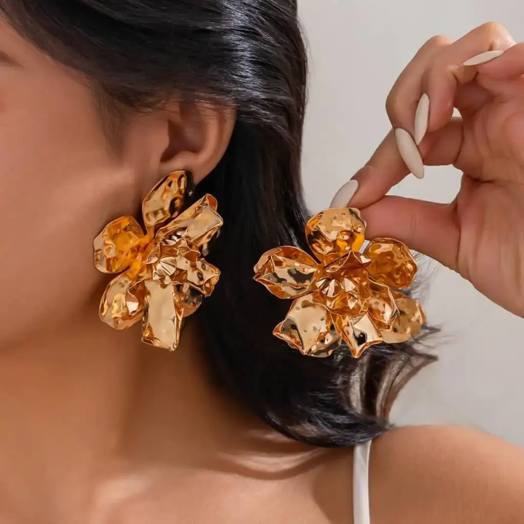 OVAL EARRINGS 