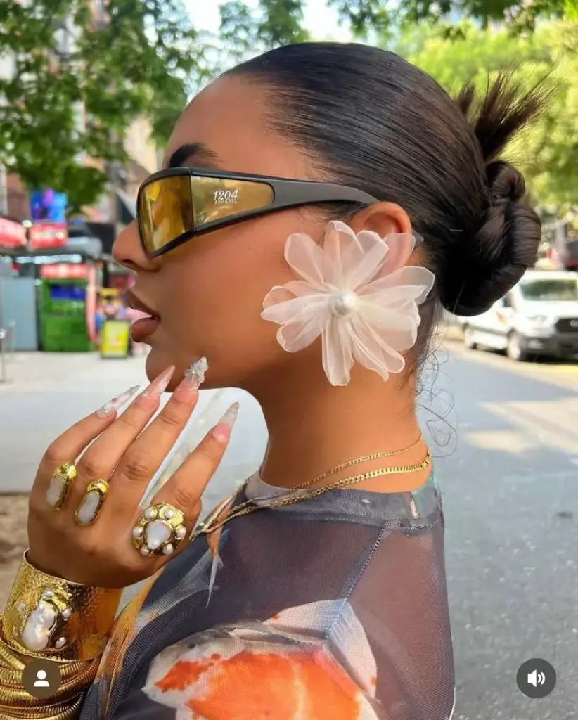 PEARL DAISY EARRINGS 