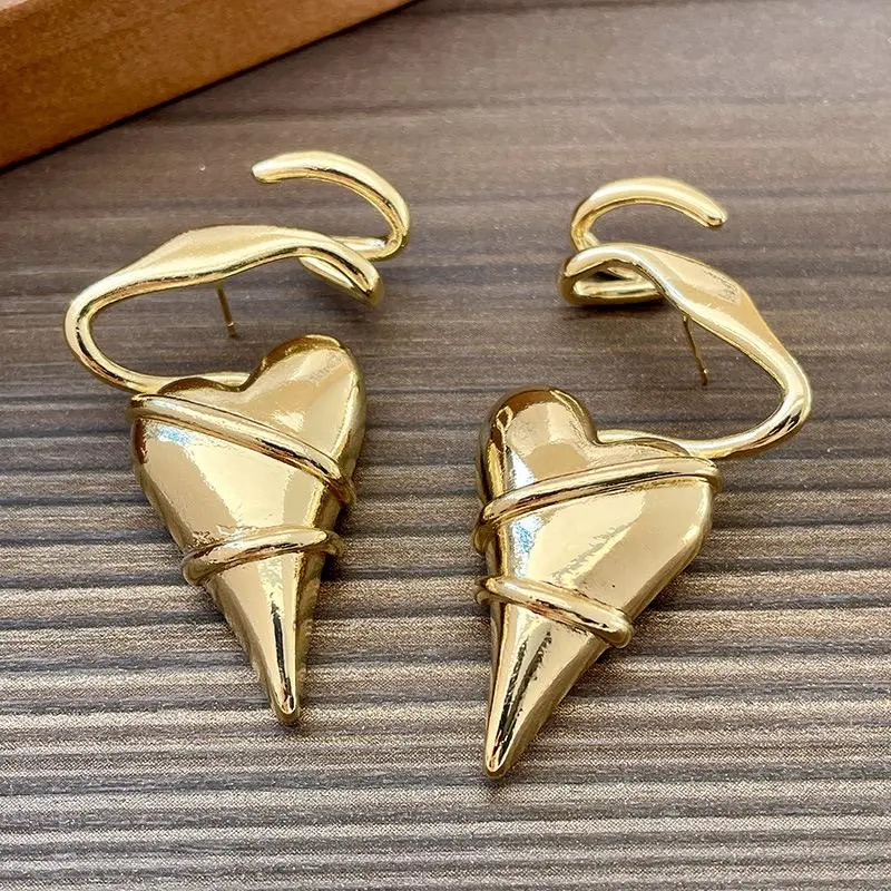 LOVE EARRINGS 