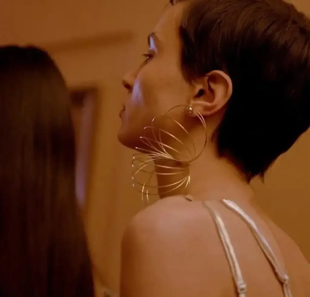 HOLLOW EARRINGS