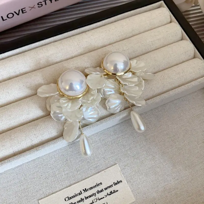 ARCPEARL EARRINGS 