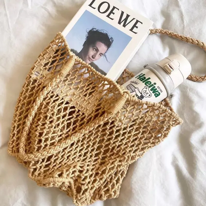WOVEN BEACH BAG
