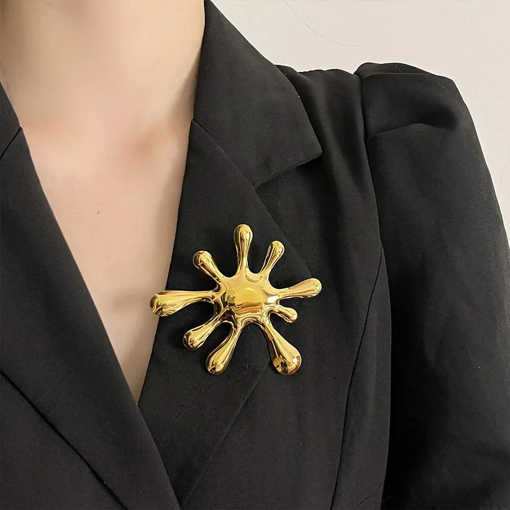 STAR BROOCH