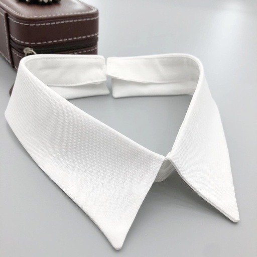 VINTAGE COLLAR