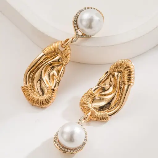 LOBE EARRINGS 
